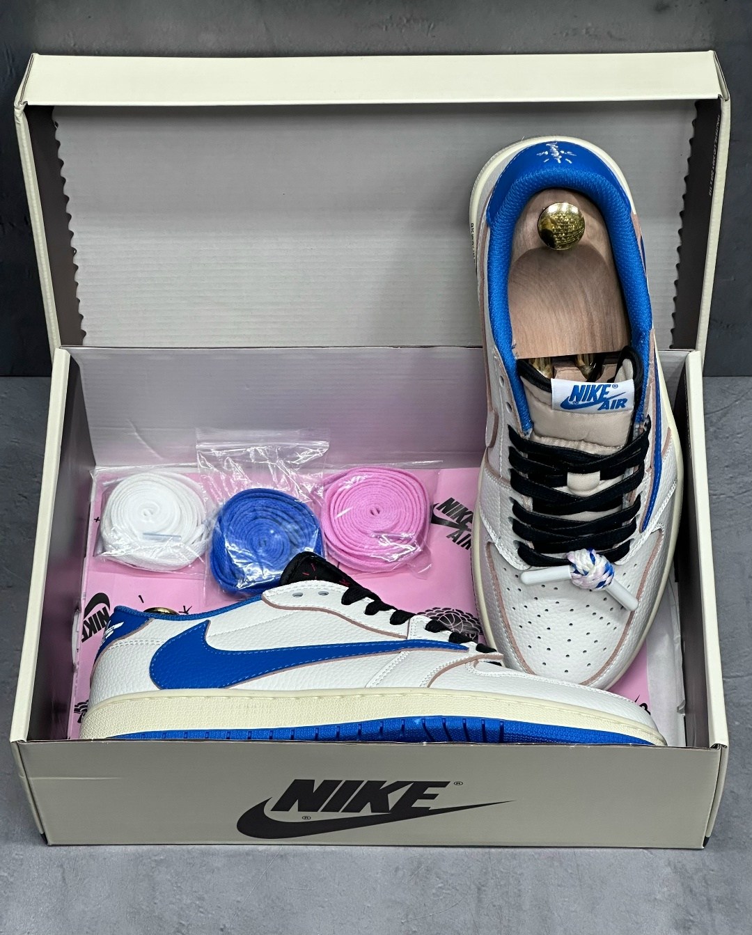 nike air jordan 1 low travis scott,air jordan 1 low travis scott,nike air jordan 1 low travis scott fragment,nike x travis scott air jordan 1 low,кроссовки travis scott x jordan air jordan 1 low og