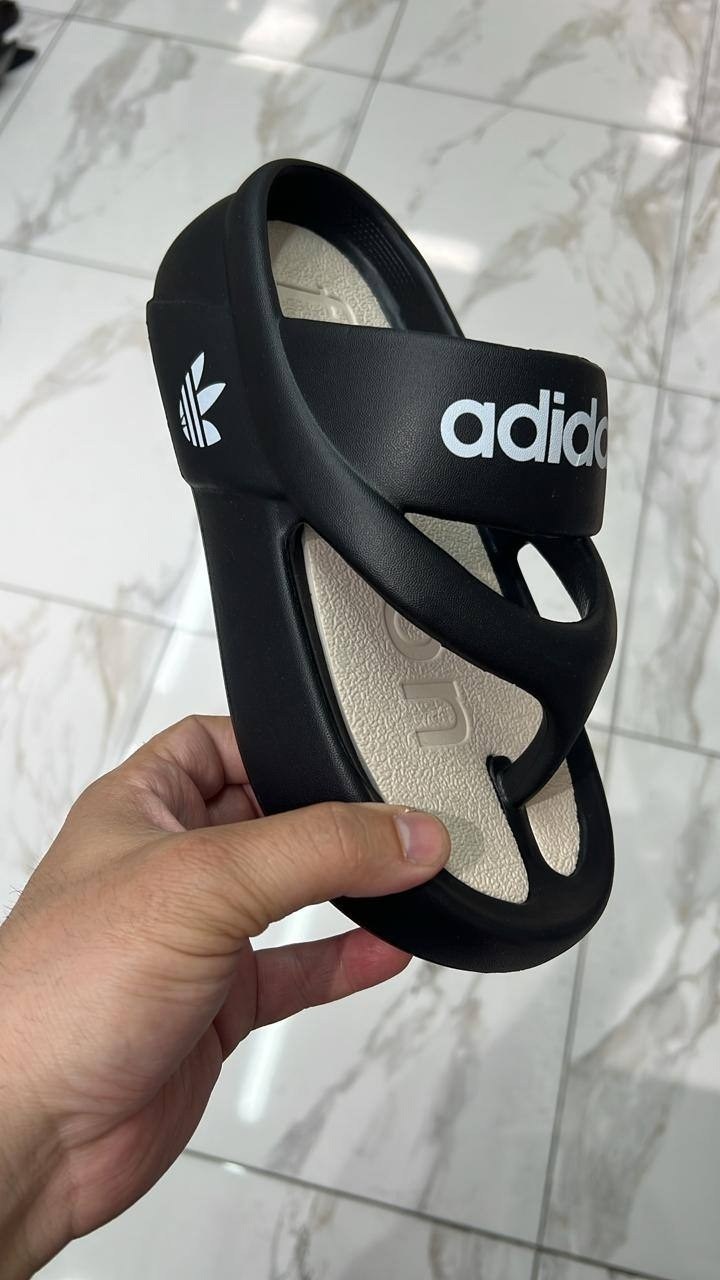 шлепанцы adidas,сланцы adidas,adidas шлепки,шлепки адидас,тапочки adidas