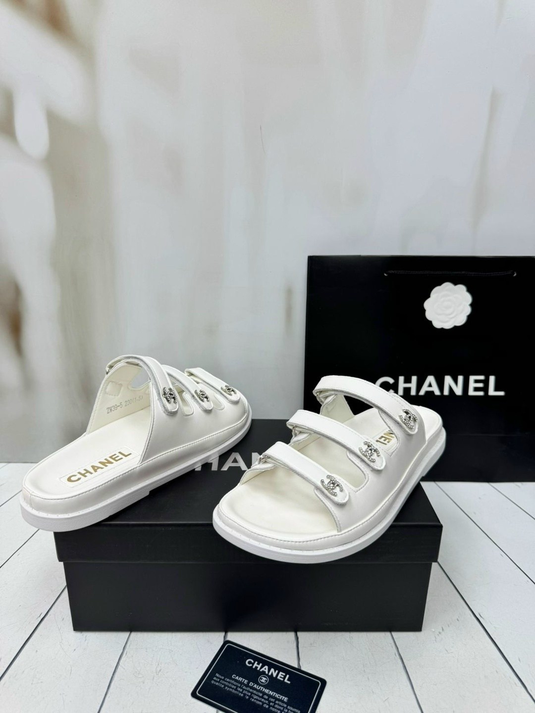 сандалии chanel,босоножки chanel,шлепанцы chanel,сандалии шанель,сандалии шанель на липучках