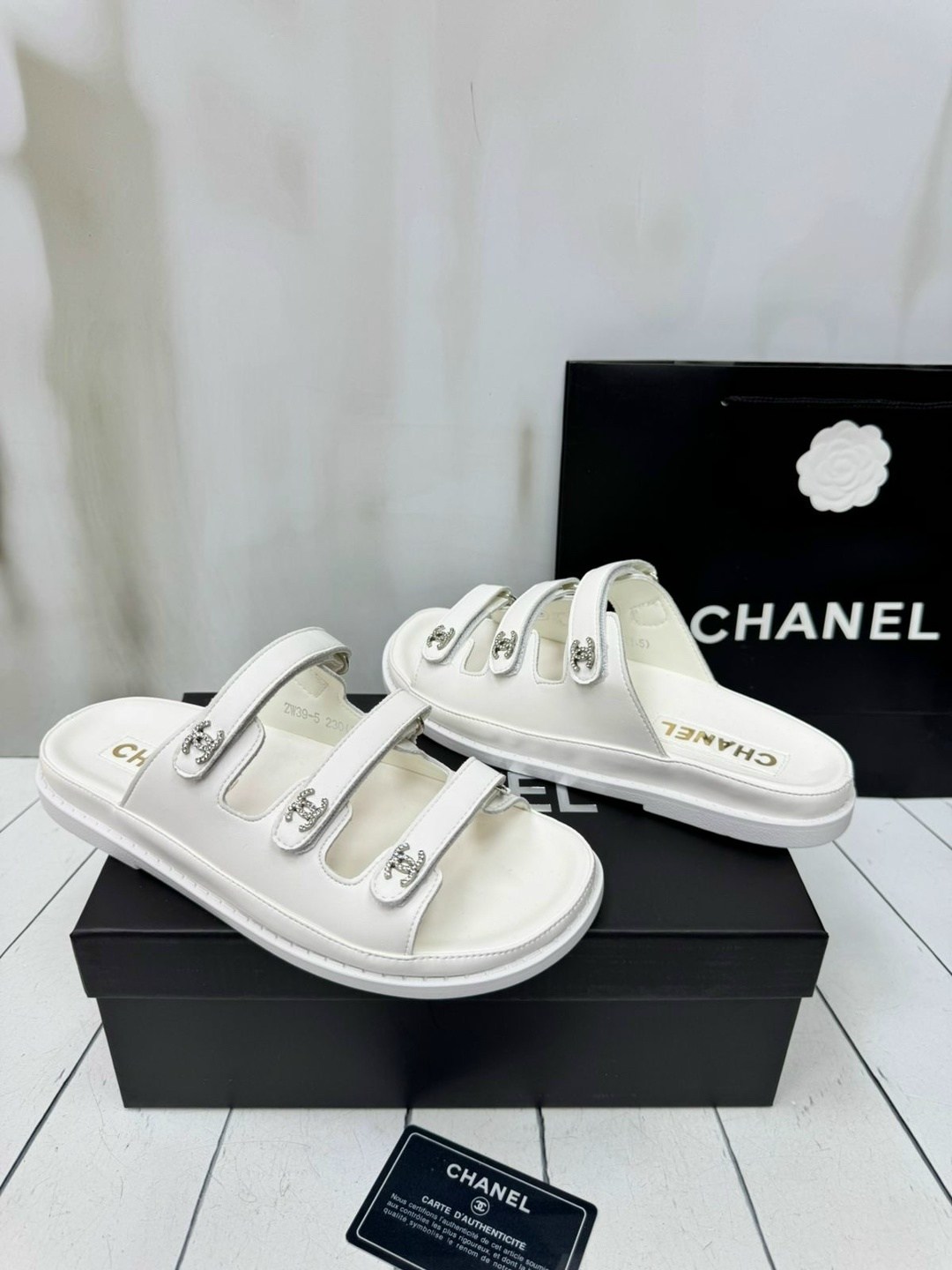 сандалии chanel,босоножки chanel,шлепанцы chanel,сандалии шанель,сандалии шанель на липучках