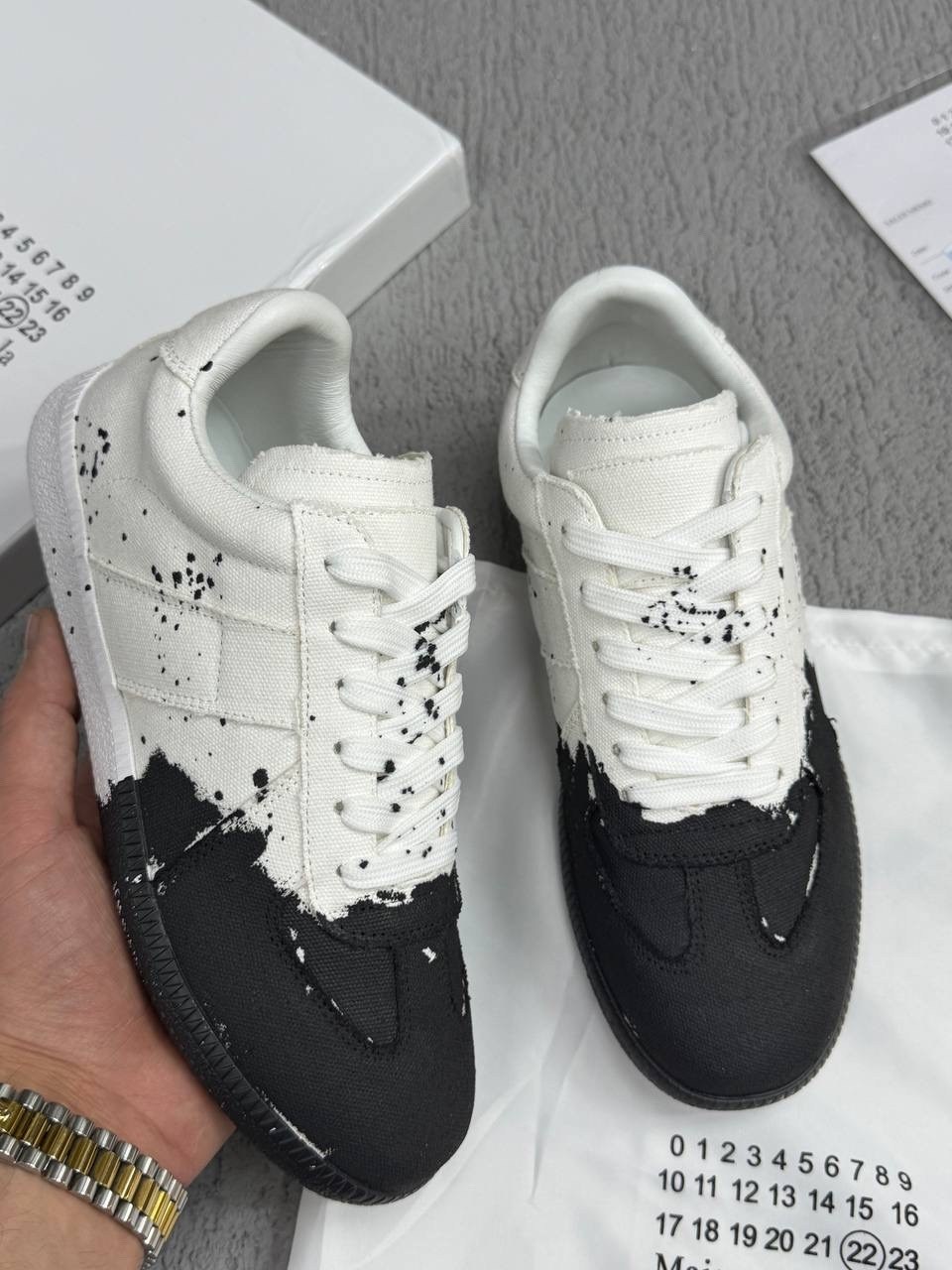 кроссовки maison margiela replica,кроссовки maison margiela,кроссовки maison margiela replica paint splatter sneakers белый,кроссовки replica maison margiela черные,кроссовки maison margiela replica '