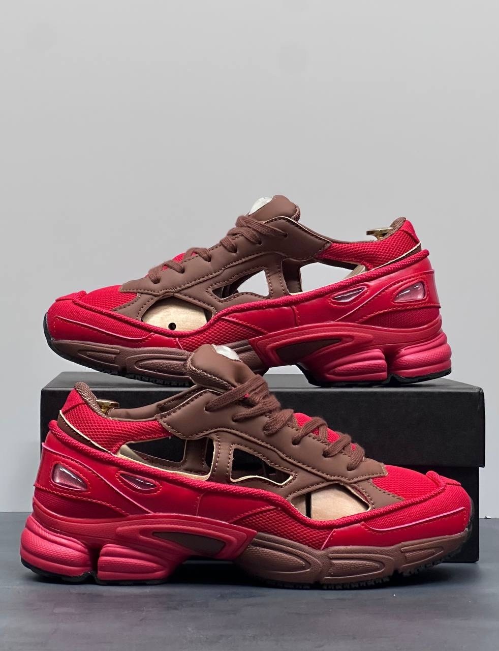 adidas x raf simons replicant ozweego,кроссовки adidas raf simons x replicant ozweego scarlet red,кроссовки adidas raf simons x replicant ozweego red limited edition pack,adidas x raf simons replicant