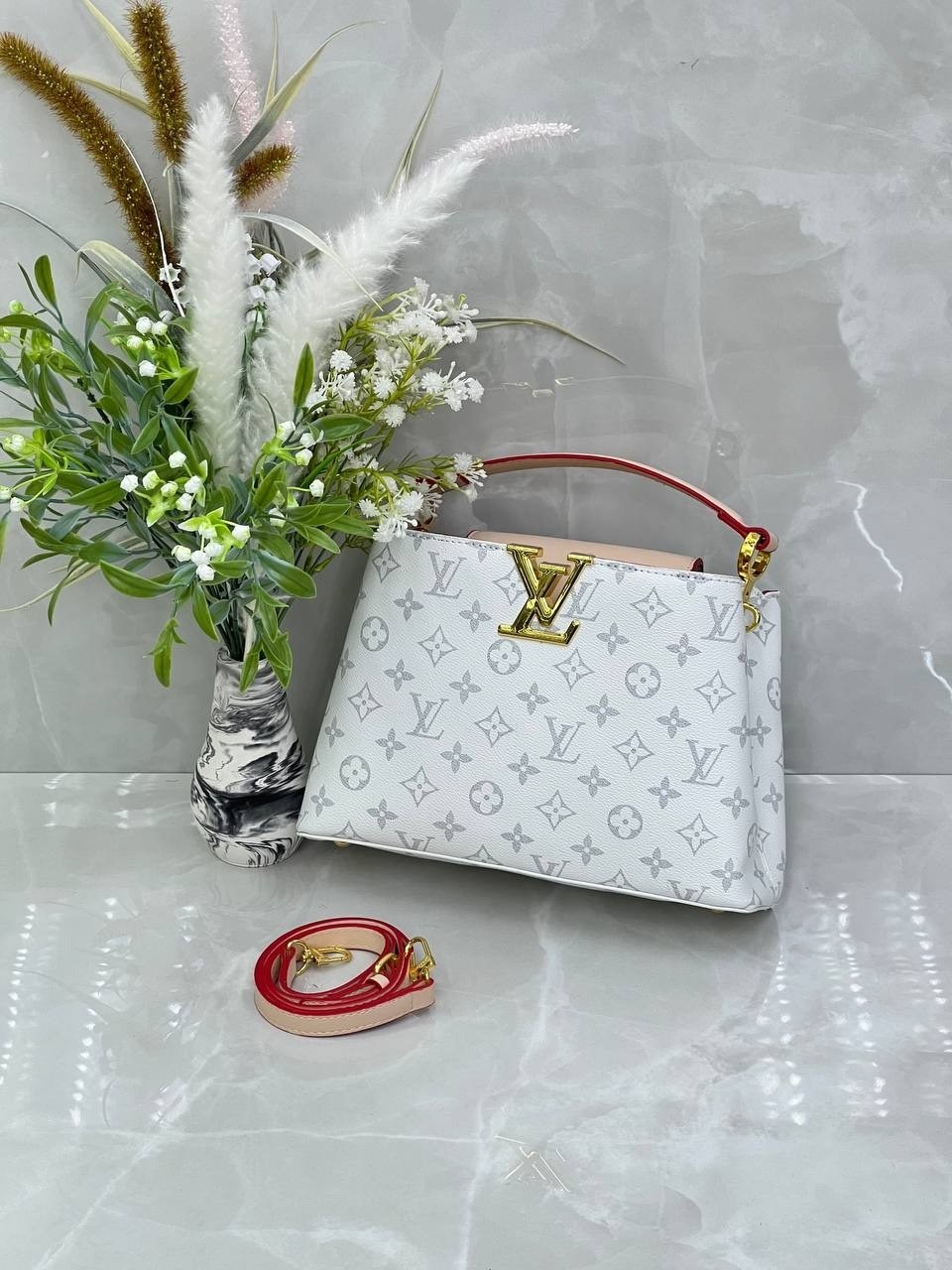 louis vuitton сумка,louis vuitton сумка на плечо,луи виттон сумка через плечо женская,сумка луи виттон на плечо,сумочка