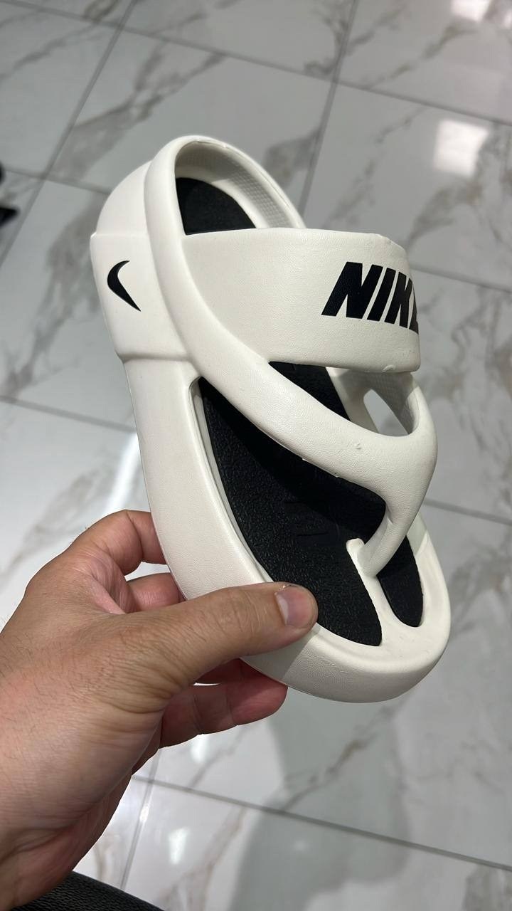 шлепанцы adidas,сланцы adidas,adidas шлепки,шлепки адидас,тапочки adidas