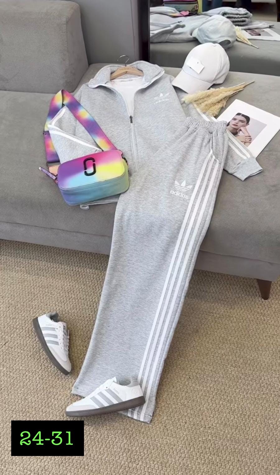 спортивный костюм женский адидас 44 46 размер,комплект одежды adidas sportswear,коричневый костюм адидас,костюм спортивный женский adidas,костюм адидас
