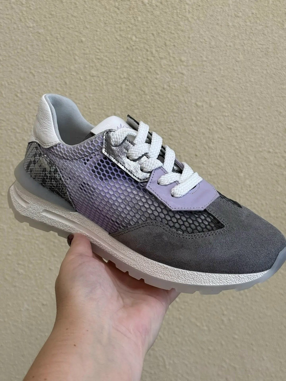 кроссовки brunello cucinelli,maison margiela retro runner,кроссовки женскиe,,замшевые кроссовки brunello cucinelli