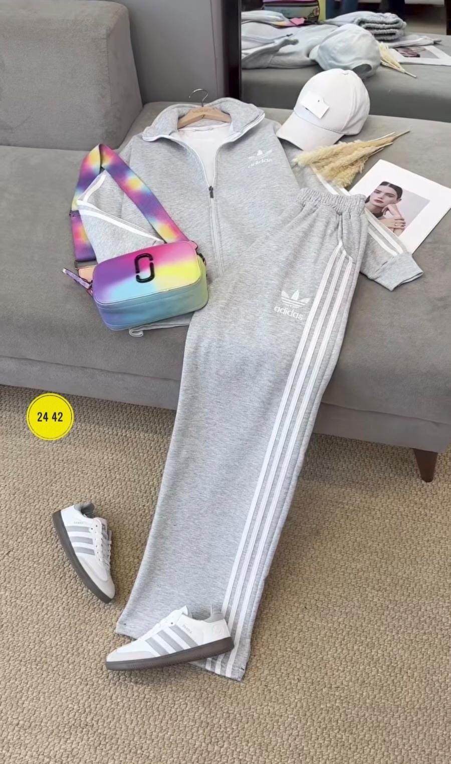 спортивный костюм adidas,женский костюм адидас,спортивные костюмы адидас,костюм адидас,серый костюм адидас