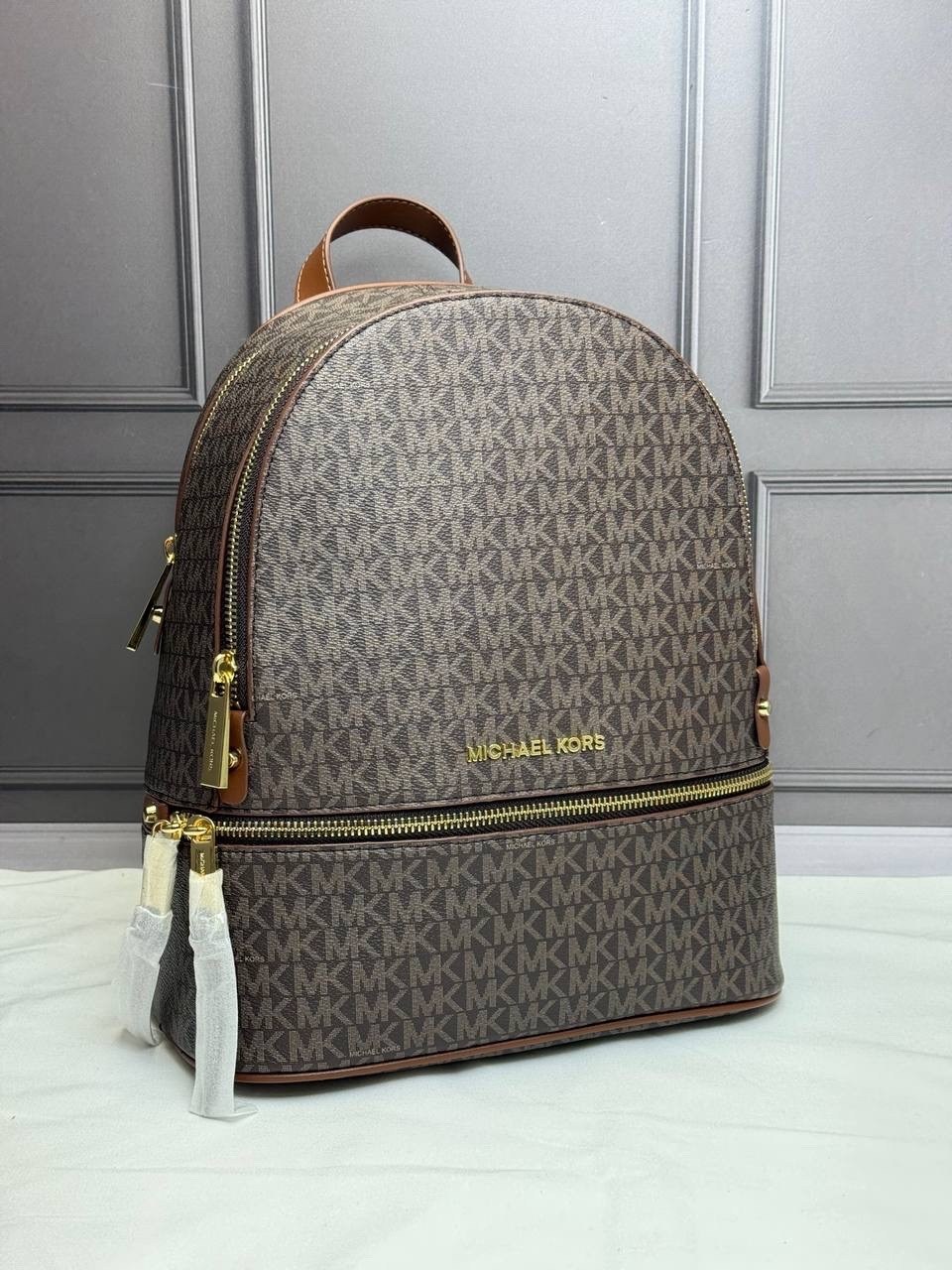 рюкзак michael kors,рюкзак женский michael kors,женский рюкзак michael kors коричневый с логотипами,рюкзаки женские michael kors рюкзак michael kors,michael kors рюкзак michael kors