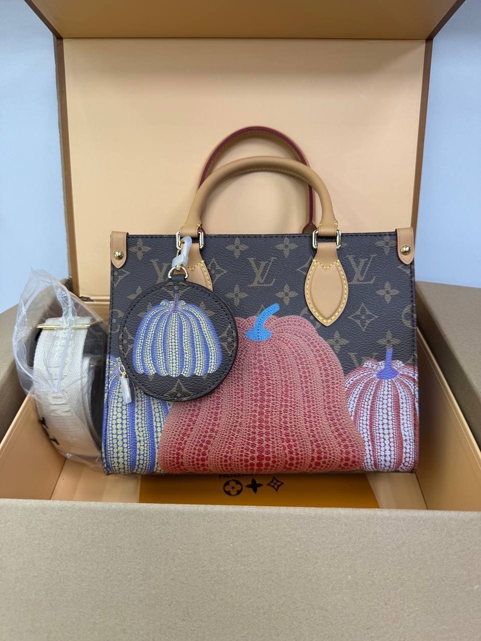 louis vuitton сумка женская,louis vuitton сумка,onthego louis vuitton сумка monogram,сумка луи виттон женская оригинал,модная сумка