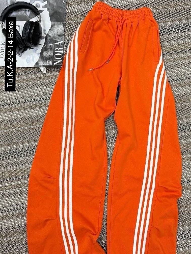 спортивные штаны женские широкие,брюки карго с лампасами широкие y2k styfash,спортивные женские штаны,спортивные брюки,штаны клеш спортивные