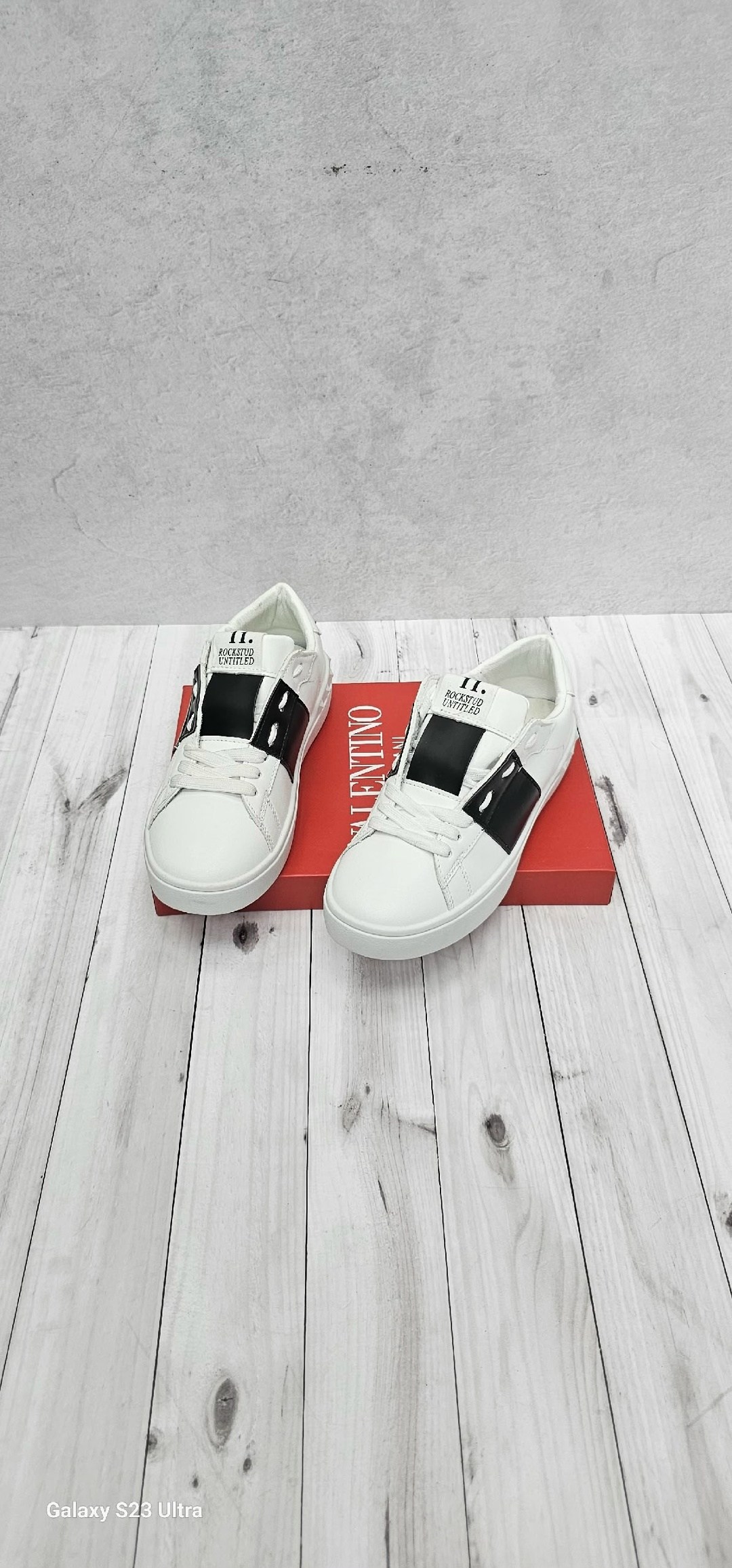 ,valentino кроссовки,кеды valentino,valentino кроссовки женские,валентино