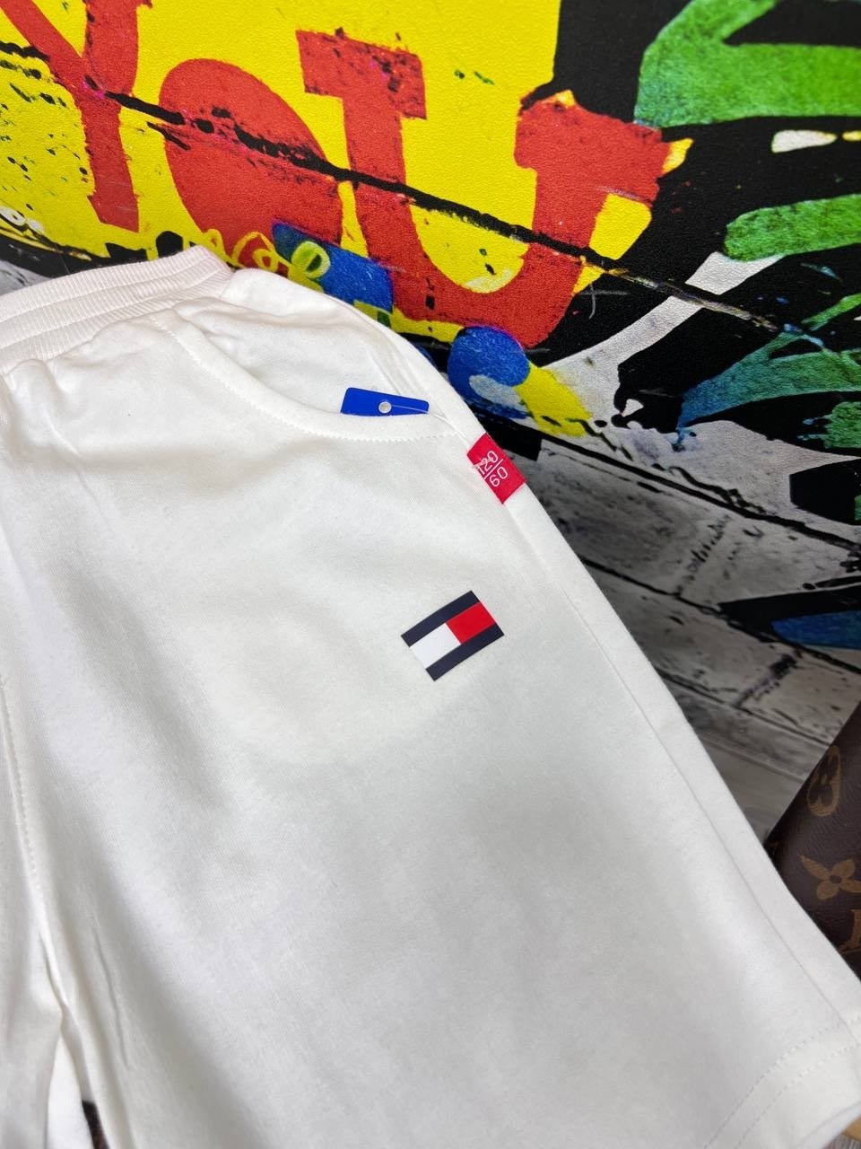 белые шорты томми хилфигер,шорты мужские,шорты tommy hilfiger,спортивные шорты,шорты белые мужские