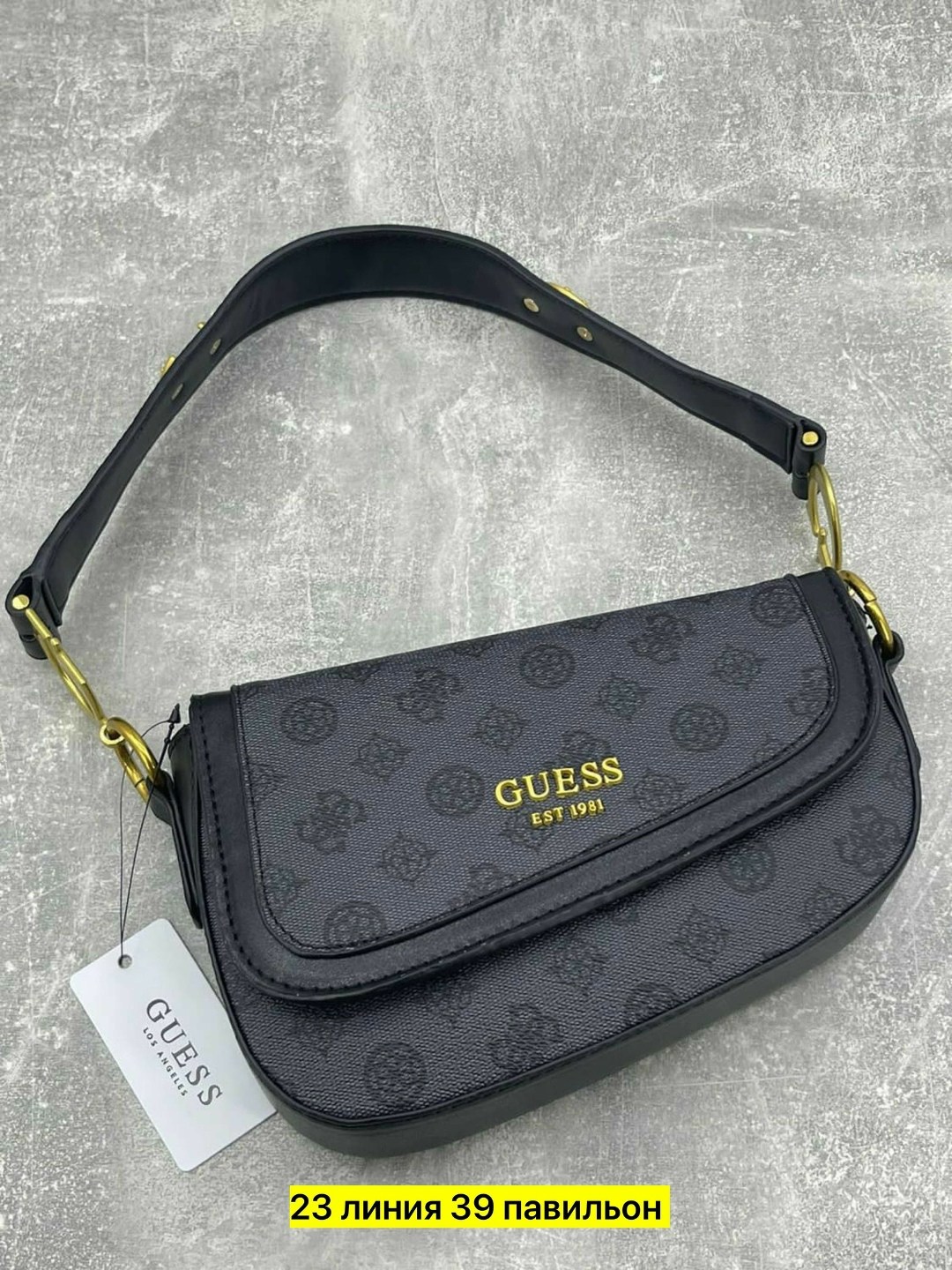 сумка седло guess,сумка женская guess,сумка guess,guess сумка седло женская,сумка на плечо guess