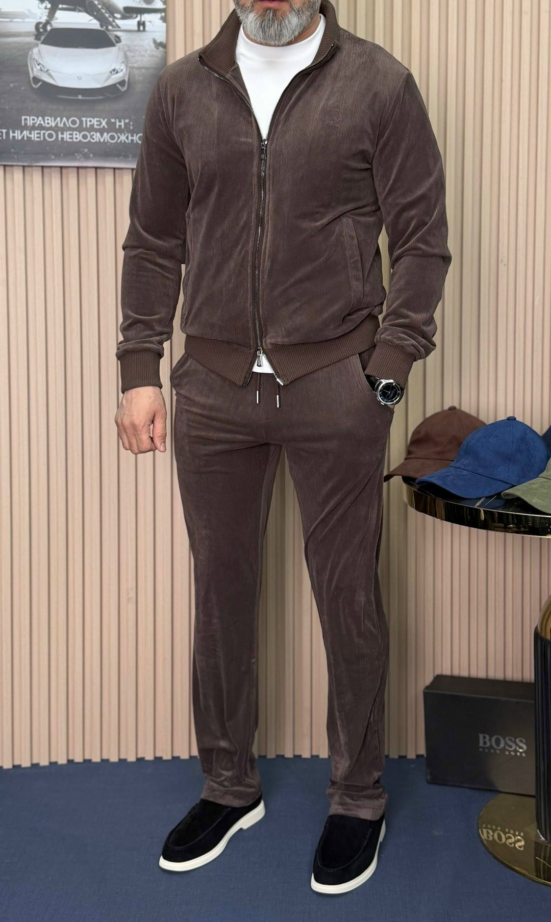 спортивный костюм brunello cucinelli,костюм спортивный,спортивные костюмы мужские,спортивный костюм loro piana,мужской велюровый спортивный костюм