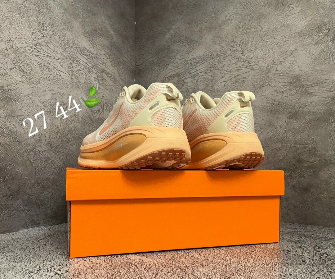 кроссовки,кроссовки nike,спортивная ,женские кроссовки,повседневные кроссовки
