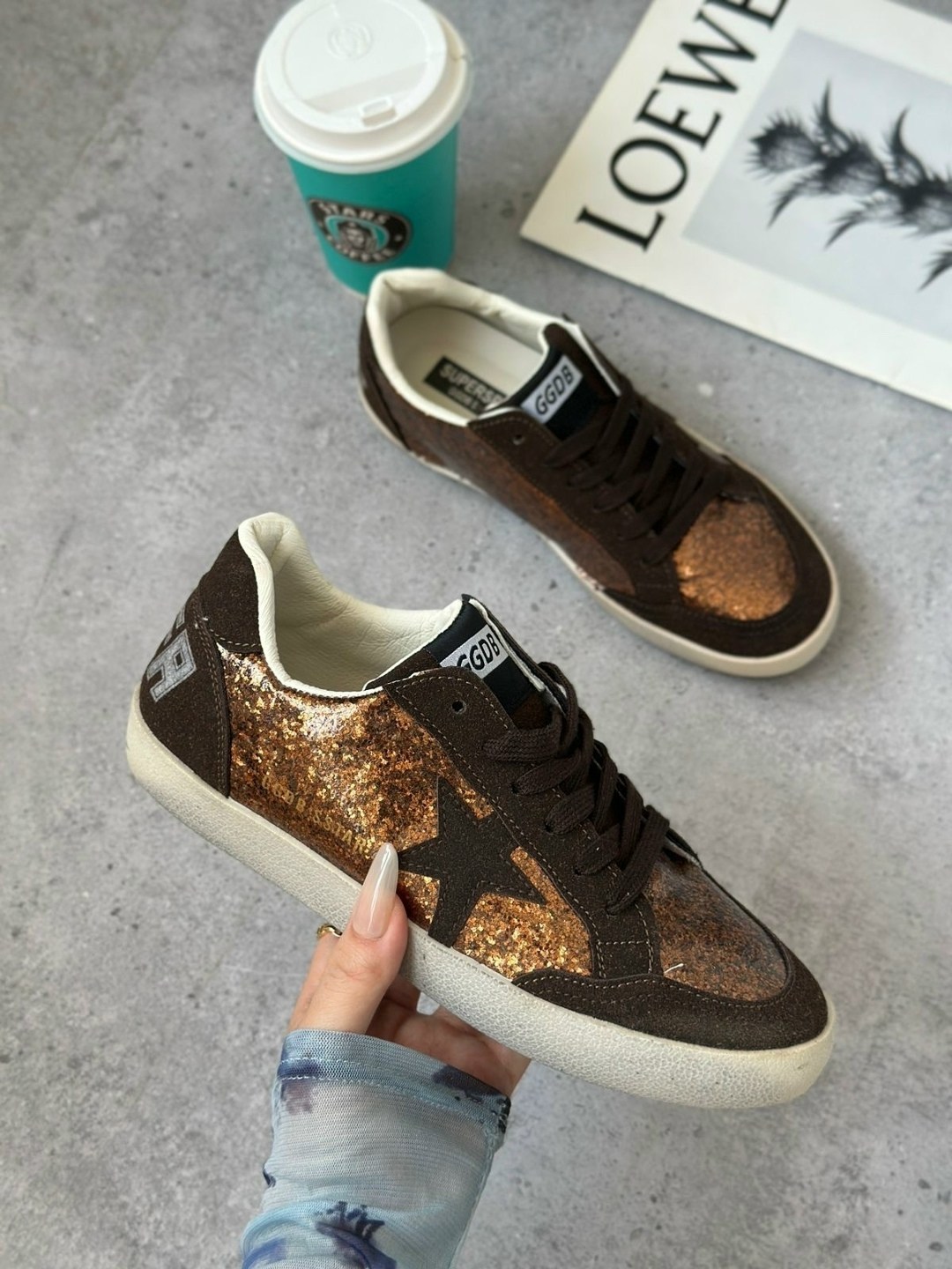 кеды super-star с блестками golden goose черный,,кеды golden goose,golden goose кеды hi star на платформе черный,стильные кеды