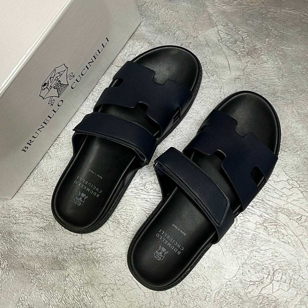 кожаные шлепанцы,шлепанцы hermes,мужские шлепки,кожаные черные шлепанцы hermes chypre,кожаные сандалии