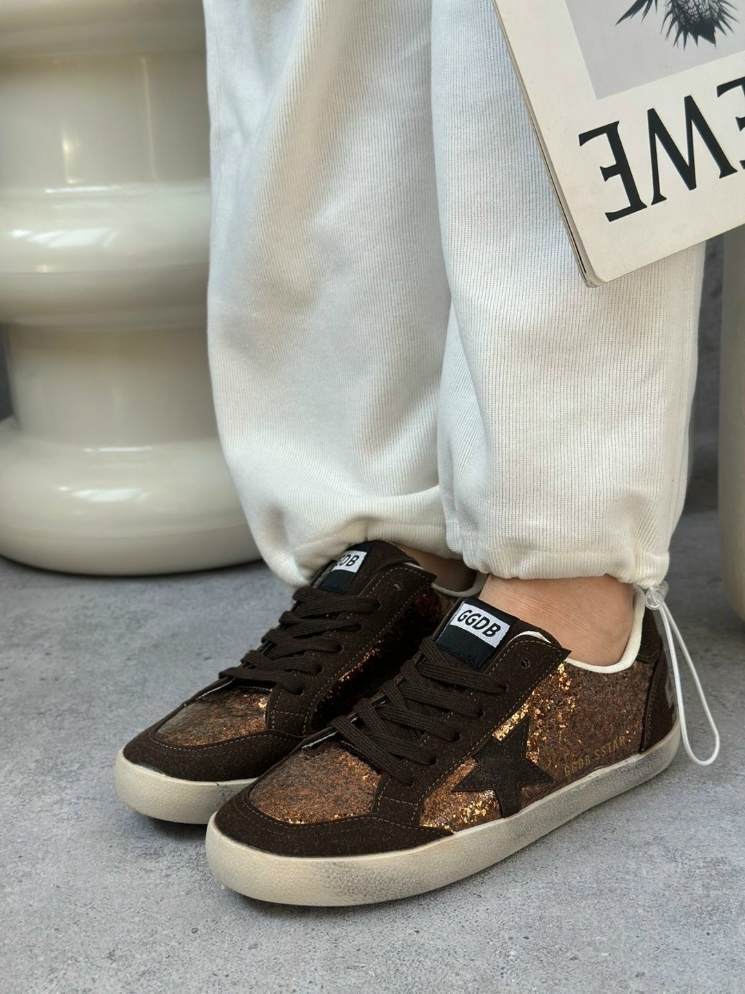 кеды super-star с блестками golden goose черный,,кеды golden goose,golden goose кеды hi star на платформе черный,стильные кеды