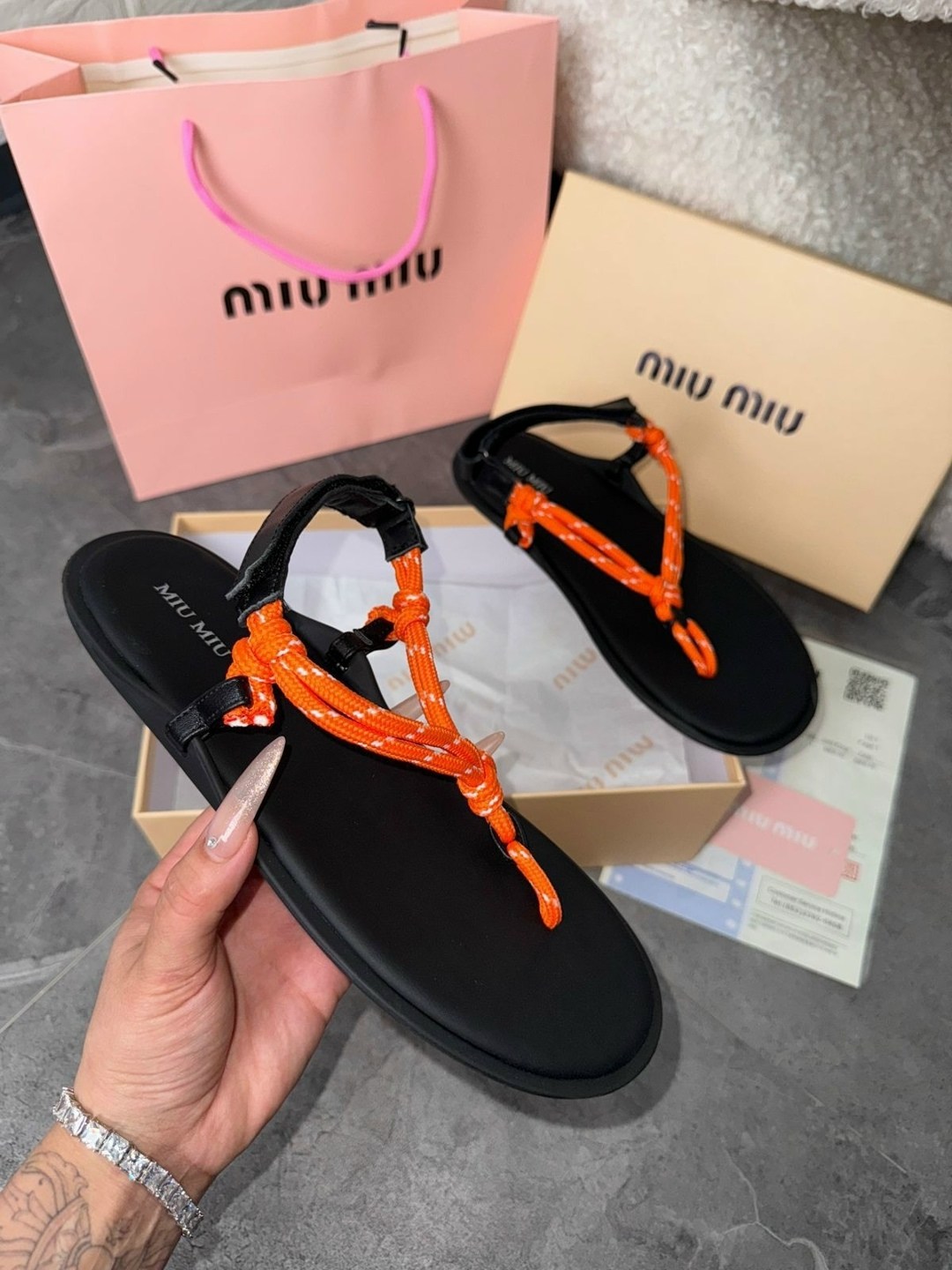 босоножки miu miu,сандалии miu miu, miu miu,шлепанцы miu miu,сандали босоножки