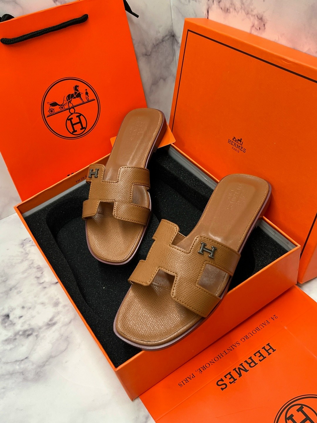 шлепанцы hermes,шлепки hermes женские,шлепки hermes,hermes босоножки,шлепки hermes женские оригинал