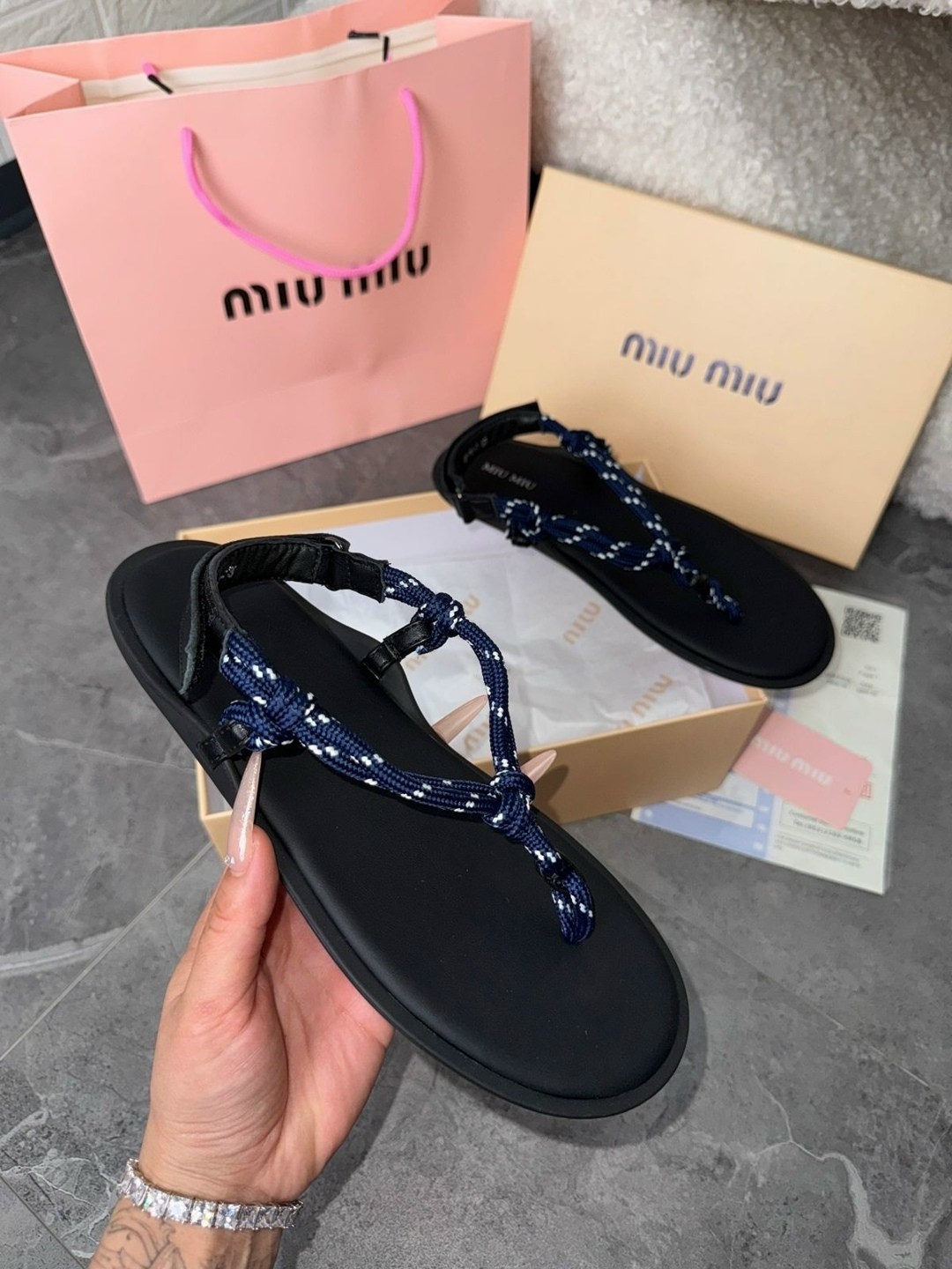 босоножки miu miu,сандалии miu miu, miu miu,шлепанцы miu miu,сандали босоножки