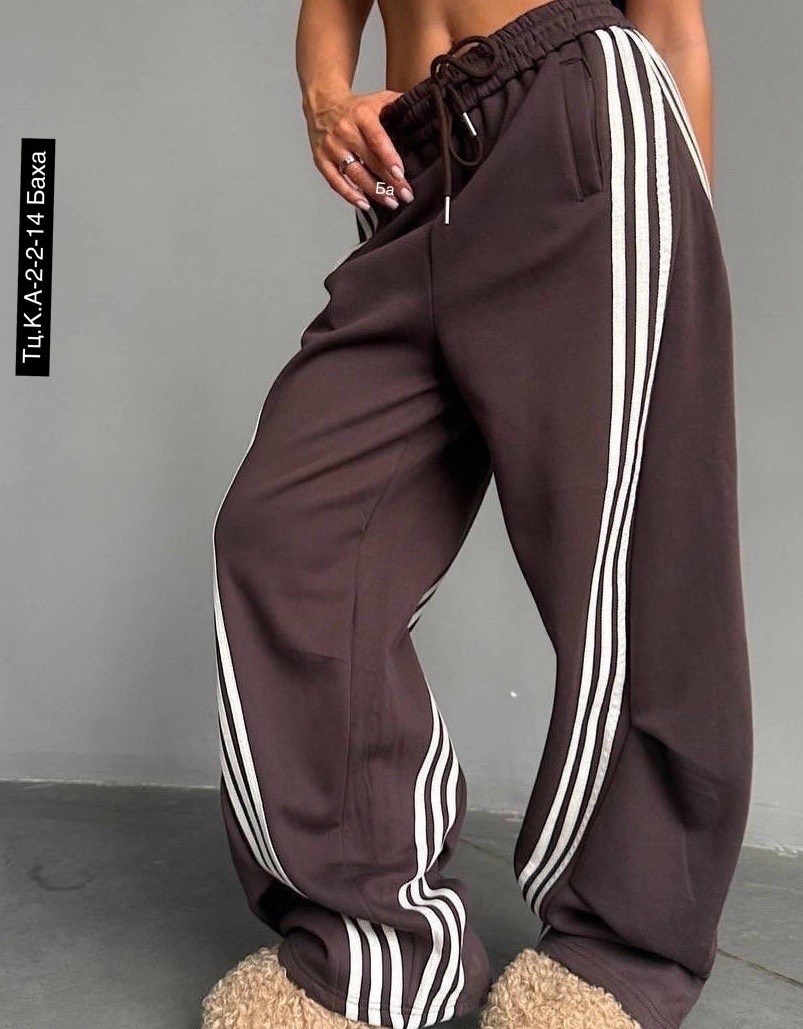 спортивные штаны женские широкие,брюки карго с лампасами широкие y2k styfash,спортивные женские штаны,спортивные брюки,штаны клеш спортивные