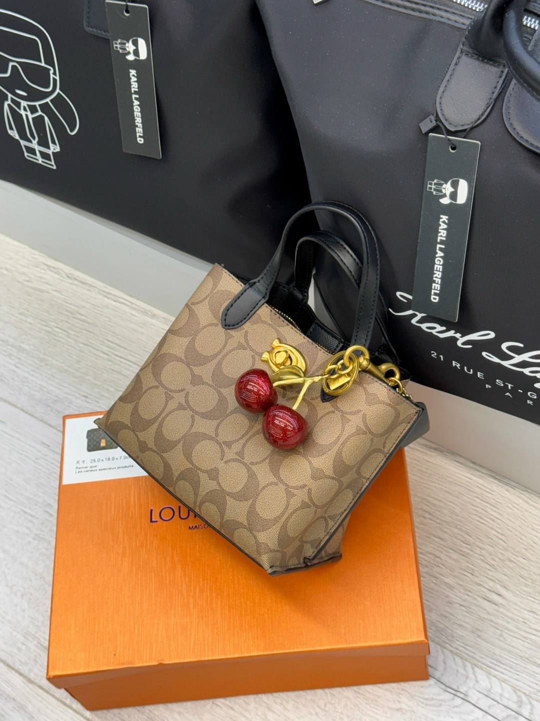 сумка coach,coach женская сумка,сумка,сумка тоут coach,coach сумка на плечо