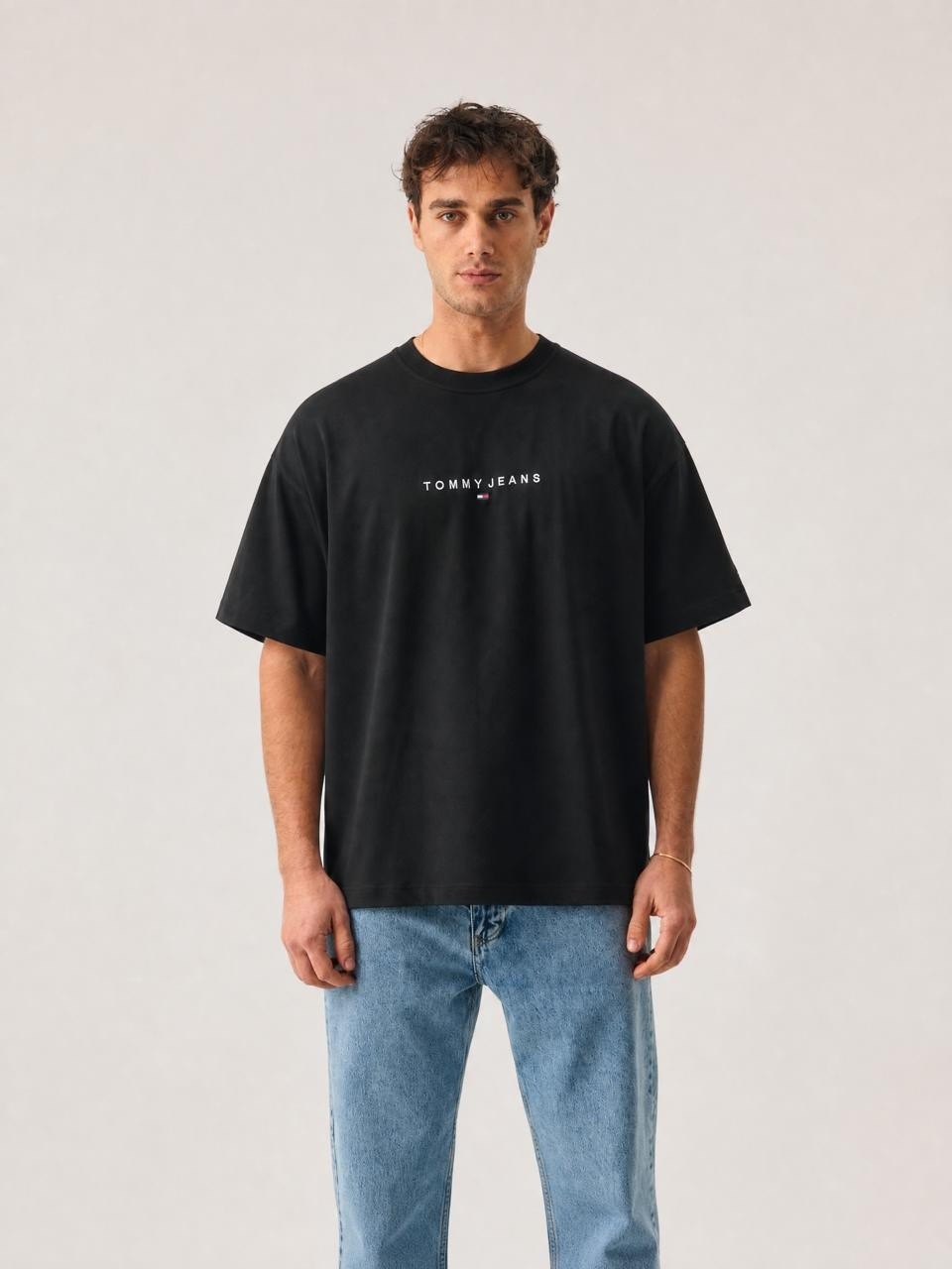 tommy hilfiger мужская футболка,футболки мужские,футболки базовая,футболки tommy hilfiger,футболки для мужчин