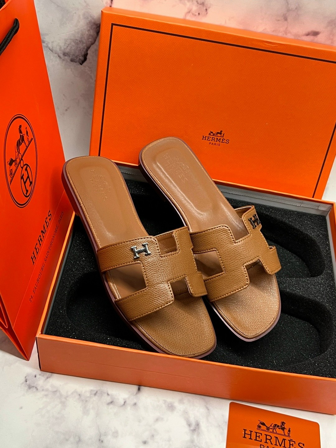 шлепанцы hermes,шлепки hermes женские,шлепки hermes,hermes босоножки,шлепки hermes женские оригинал