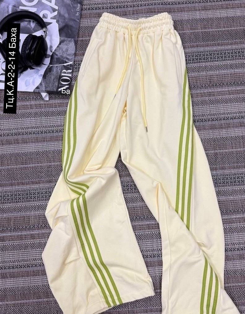 спортивные штаны женские широкие,брюки карго с лампасами широкие y2k styfash,спортивные женские штаны,спортивные брюки,штаны клеш спортивные