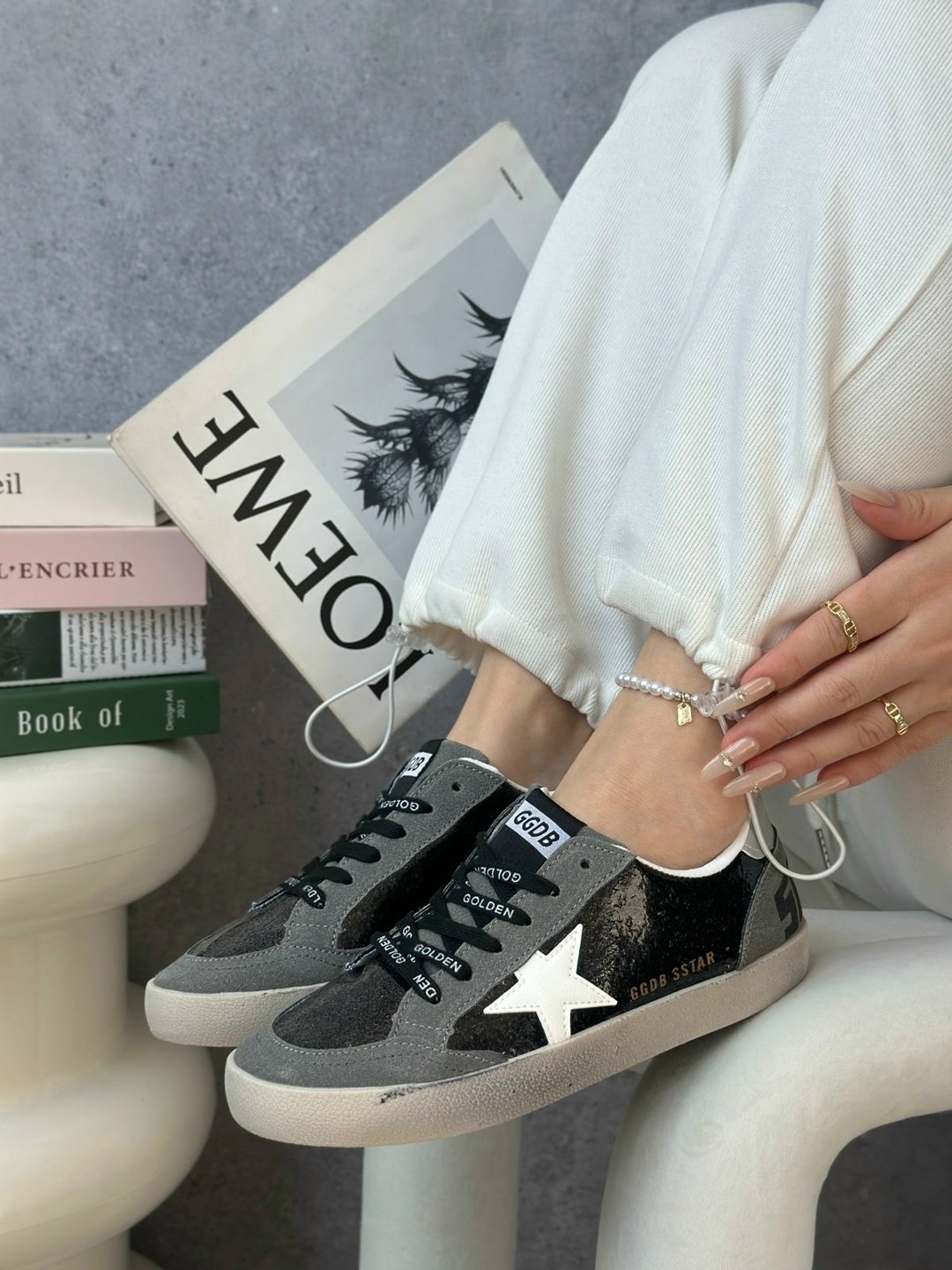 кеды super-star с блестками golden goose черный,,кеды golden goose,golden goose кеды hi star на платформе черный,стильные кеды