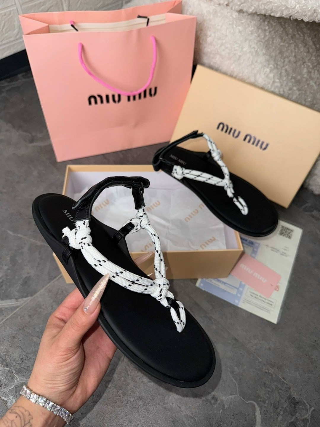 босоножки miu miu,сандалии miu miu, miu miu,шлепанцы miu miu,сандали босоножки