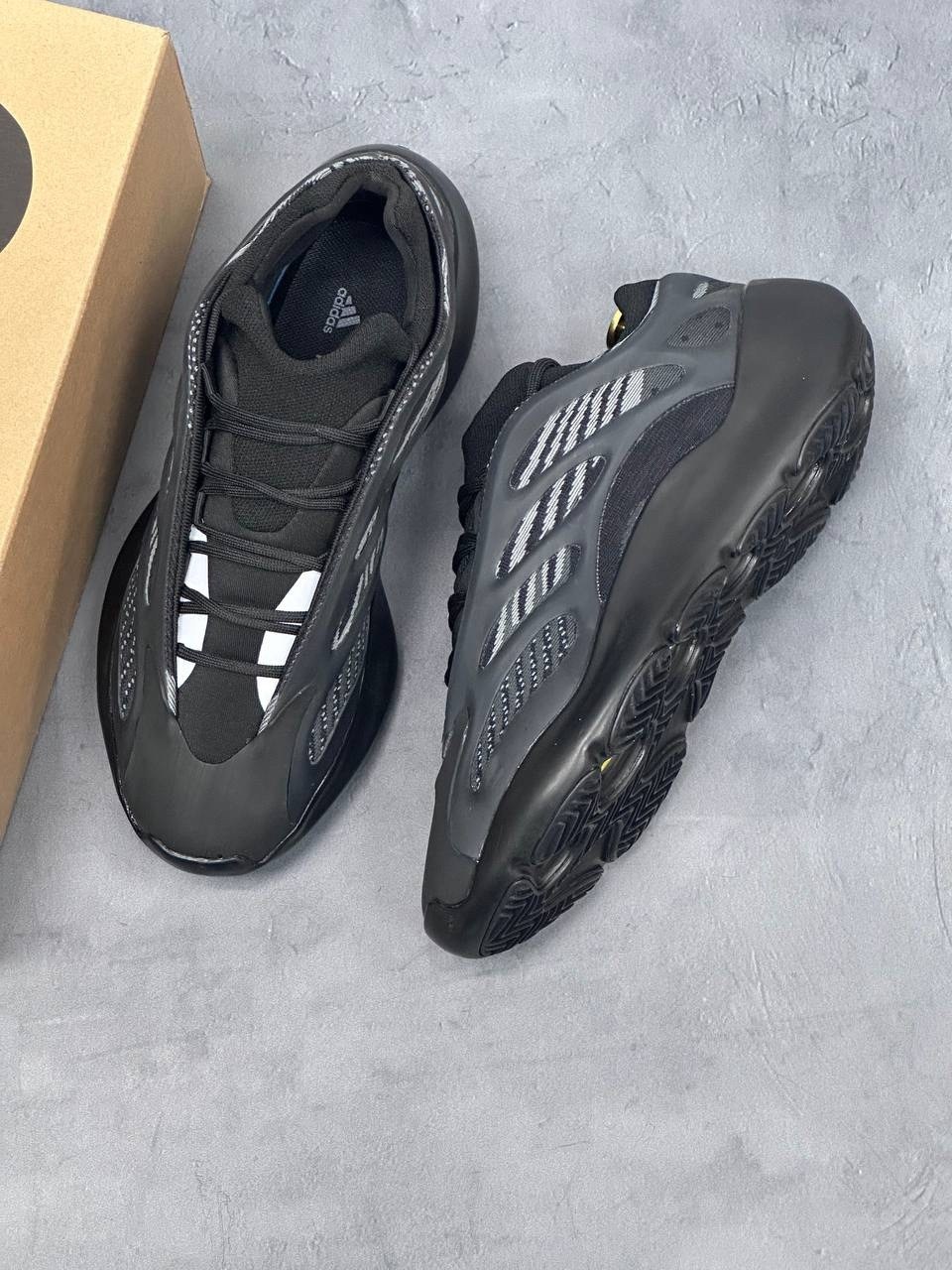 кроссовки adidas yeezy boost 700,adidas yeezy boost 700 v 3,adidas yeezy boost 700,кроссовки adidas yeezy 700,adidas yeezy 700 v 3