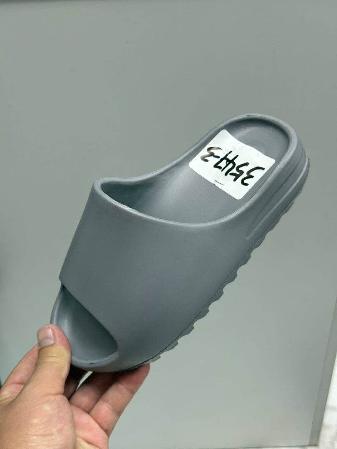 adidas yeezy slides,тапки адидас yeezy slide,шлепанцы adidas yeezy slide,тапочки adidas yeezy slide,шлепки yeezy slide