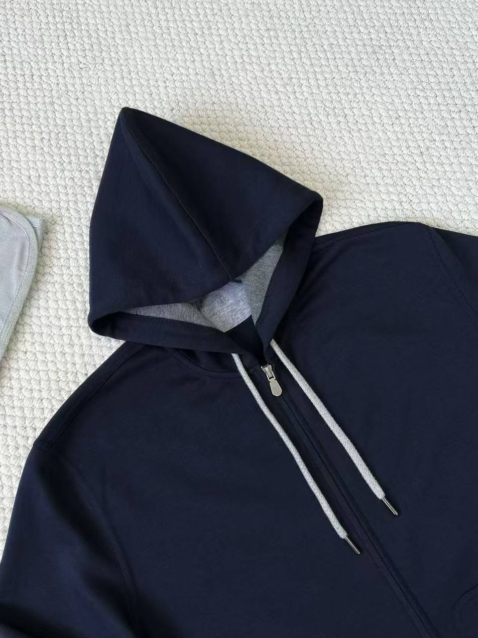 спортивный костюм brunello cucinelli,мужской спортивный костюм brunello cucinelli,спортивный костюм brunello cucinelli premium navy,тёмносиний спортивный костюм brunello cucinelli с серой подкладкой,с