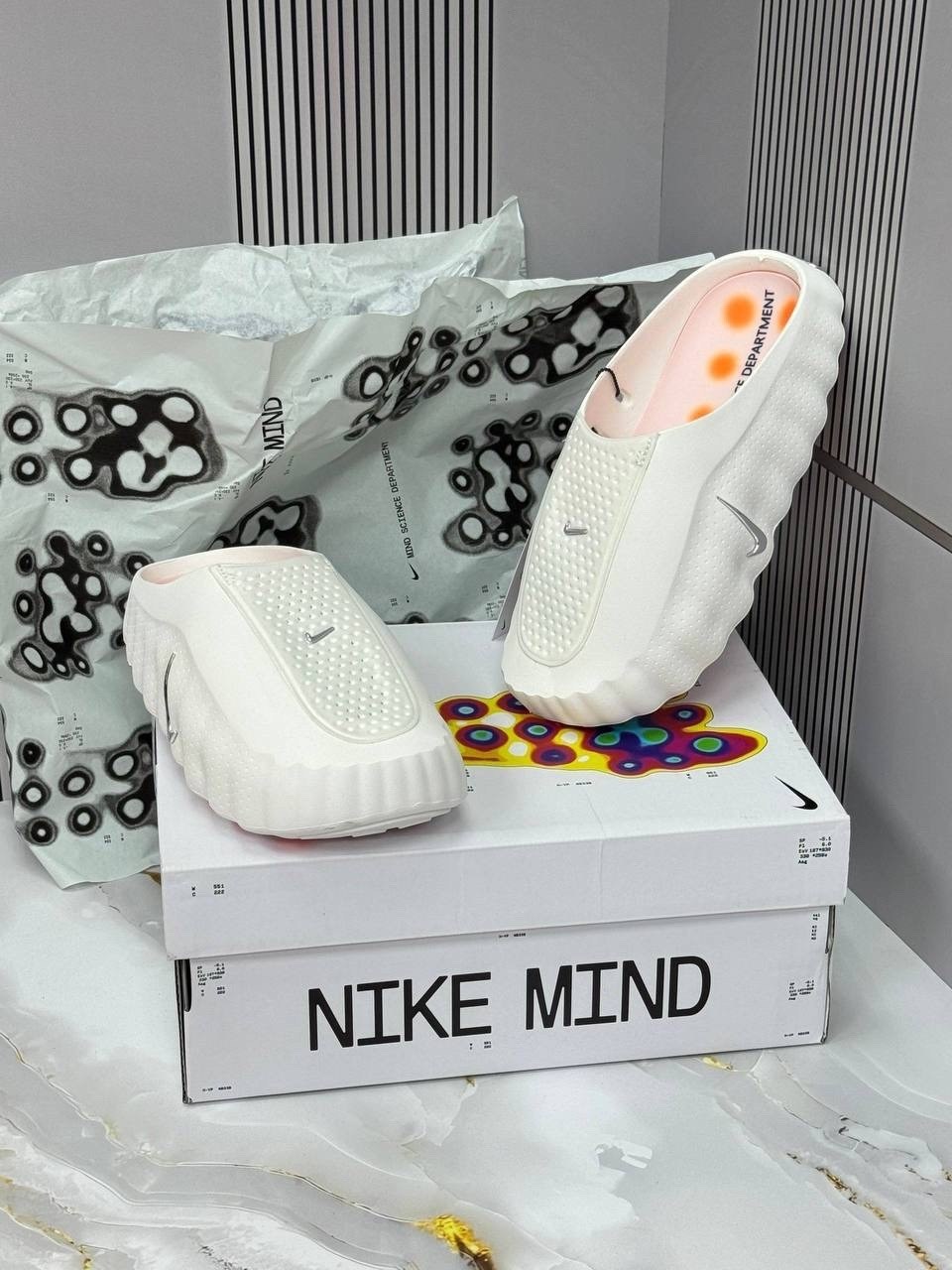 обувь,шлепанцы женские,кроссовки,сабо шлепанцы,тапочки yeezy