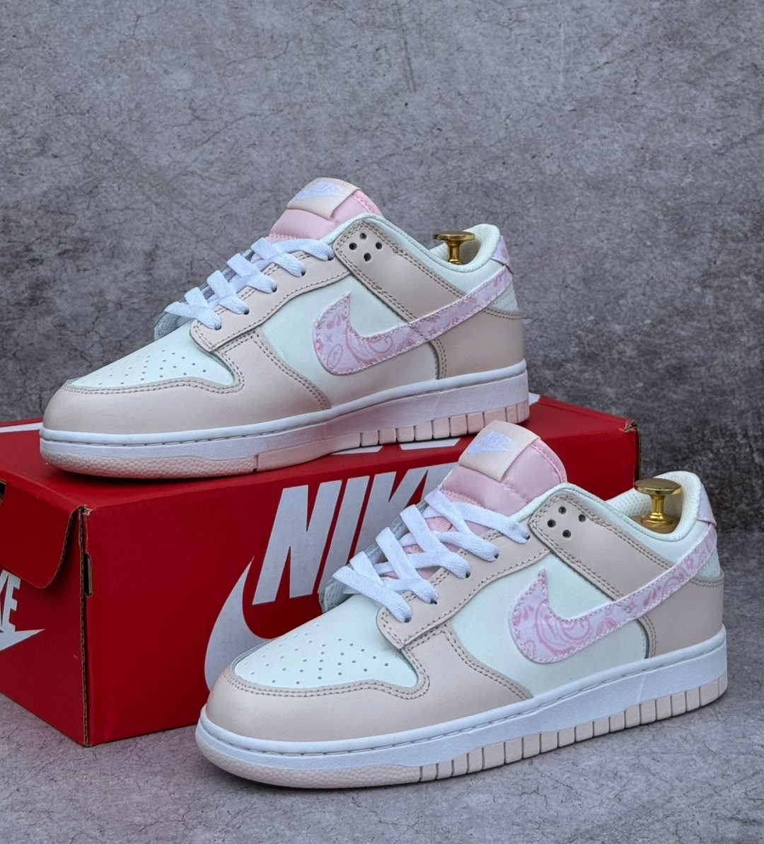 nike sb dunk low pink pigeon,кроссовки женские nike,кроссовки nike sb dunk low pink,кроссовки nike sb dunk low wmns pink / white,кроссовки розовые