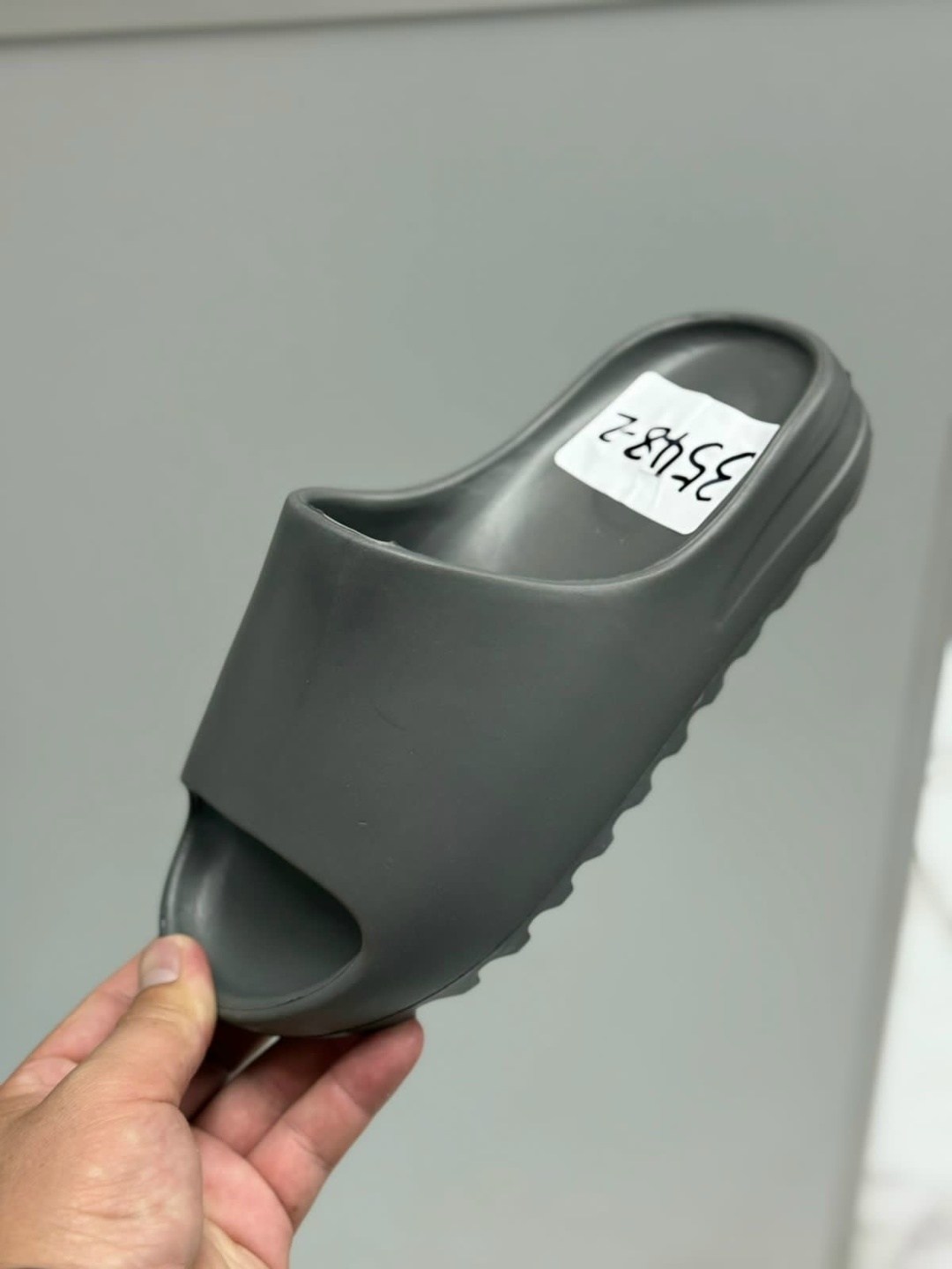 adidas yeezy slides,тапки адидас yeezy slide,шлепанцы adidas yeezy slide,тапочки adidas yeezy slide,шлепки yeezy slide