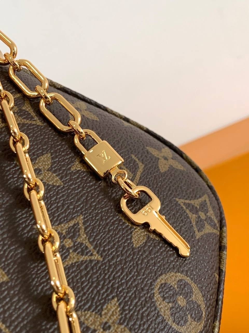 louis vuitton сумка на плечо,женская сумка на louis vuitton,сумкa louis vuitton,сумка,сумочка луи виттон