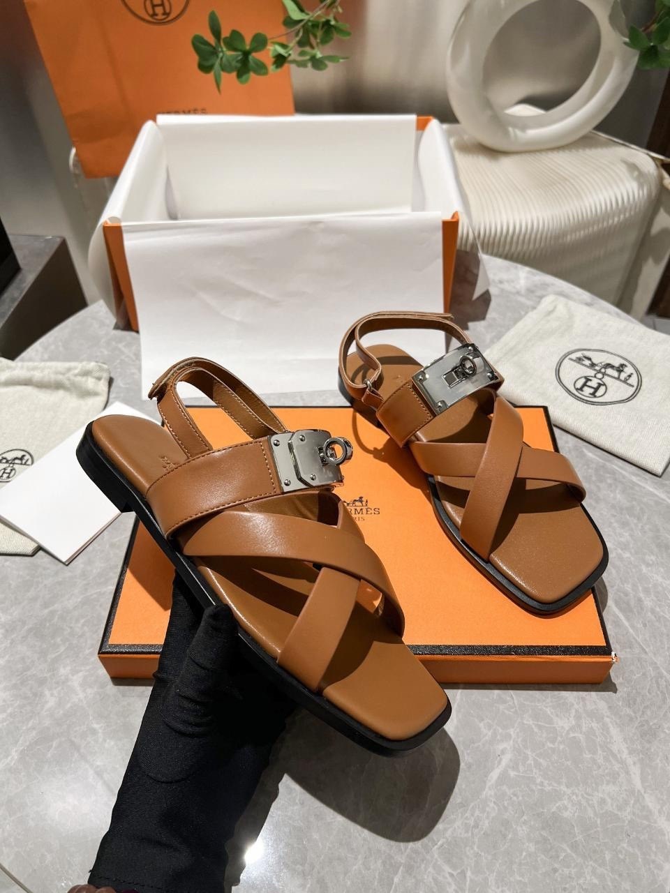 сандалии hermes,босоножки hermes,босоножки hermes женские,босоножки эрмес санторини,женские сандалии