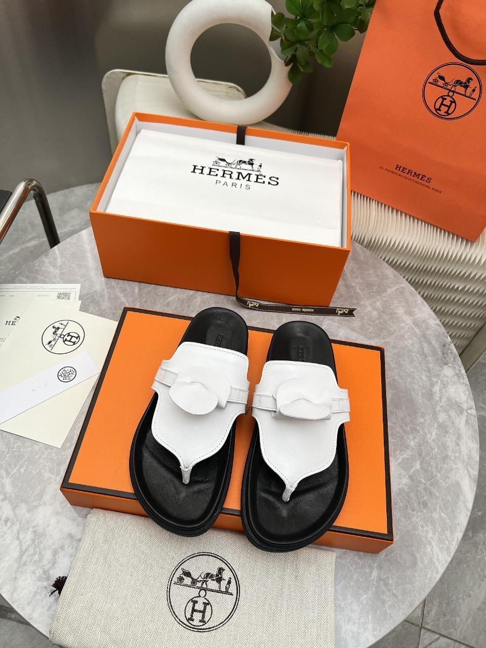 шлепанцы hermes,,шлепки hermes женские,тапочки эрмес оригинал,сандалии женские