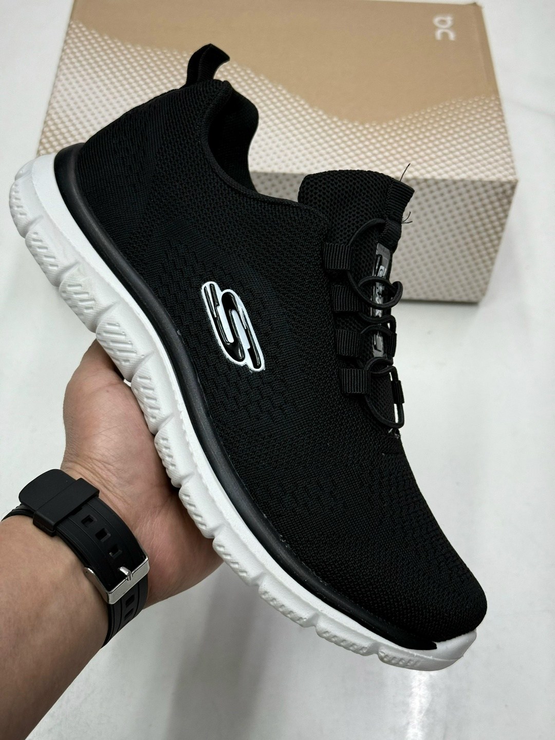 кроссовки skechers,кроссовки мужские skechers,кроссовки скетчерс бежевые,кроссовки, для бега