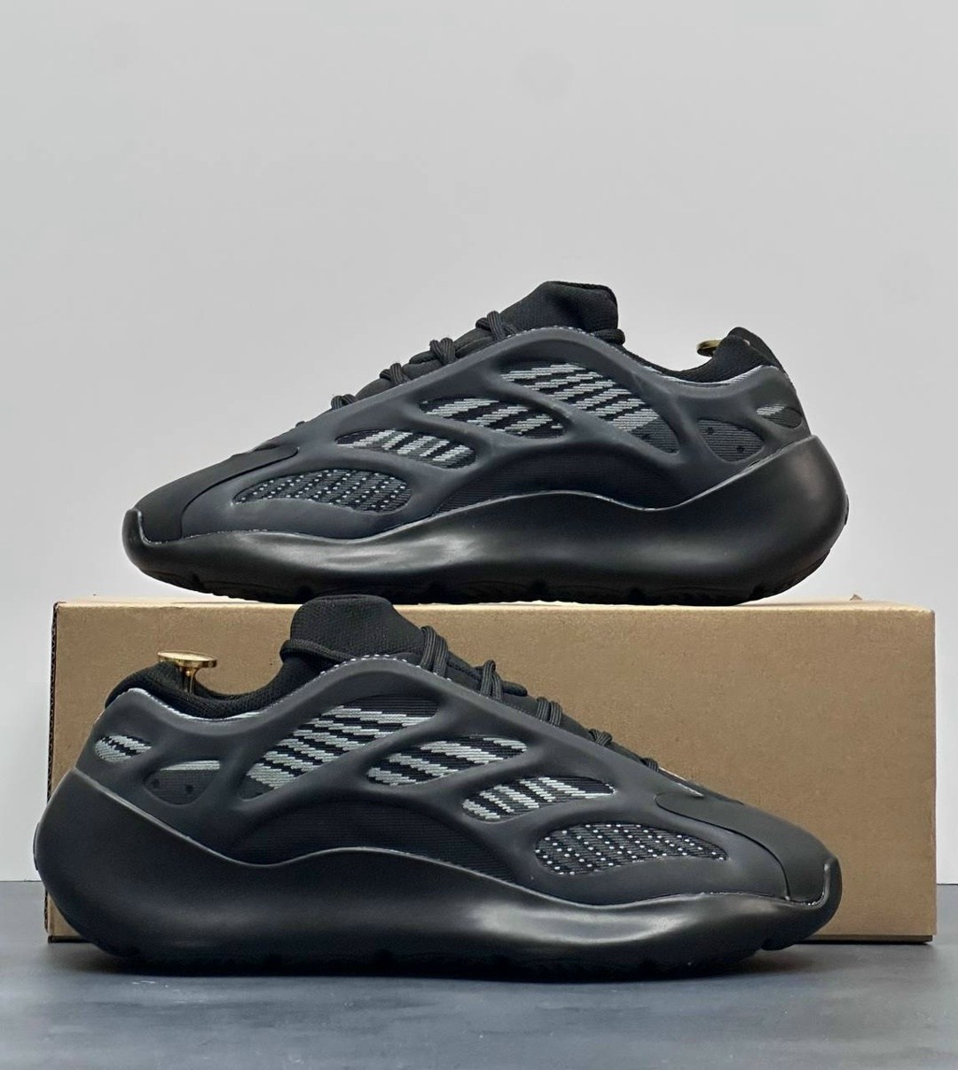 кроссовки adidas yeezy boost 700,adidas yeezy boost 700 v 3,adidas yeezy boost 700,кроссовки adidas yeezy 700,adidas yeezy 700 v 3