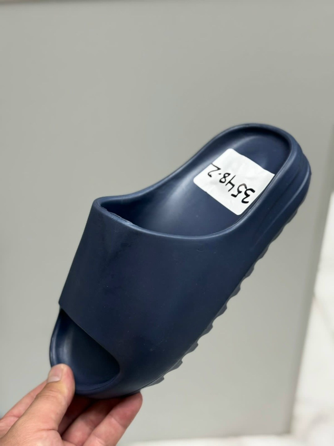 шлепанцы adidas yeezy slide,,шлепанцы adidas yeezy slide bone белые,тапки adidas yeezy slide,шлепки adidas yeezy slide