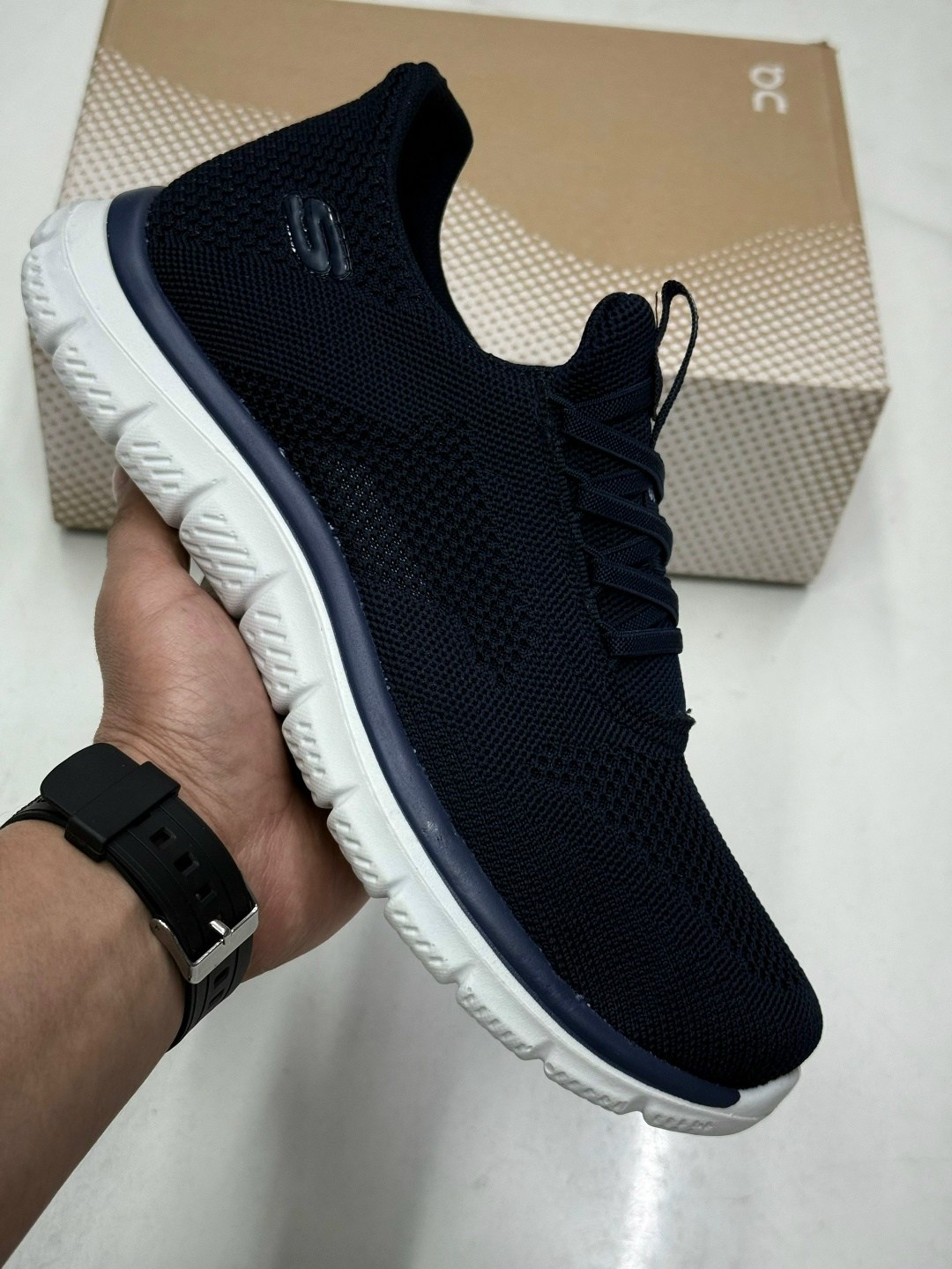 кроссовки skechers,кроссовки мужские skechers,кроссовки скетчерс бежевые,кроссовки, для бега