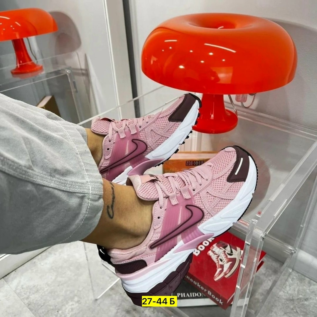 кроссовки,спортивная ,модная ,женские кроссовки,кроссовки nike
