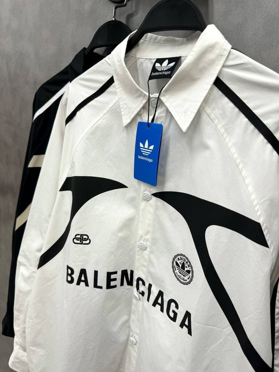 рубашка balenciaga,ветровки топовые д,легкая куртка,мужская рубашка