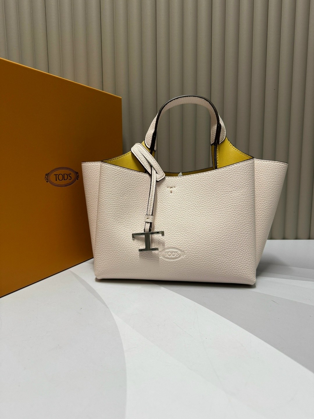 сумка tod's,сумка женская tods,сумка,tod’s сумка на плечо,женская сумка