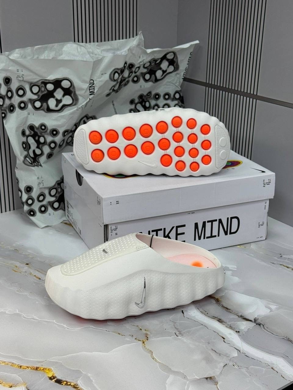обувь,шлепанцы женские,кроссовки,сабо шлепанцы,тапочки yeezy