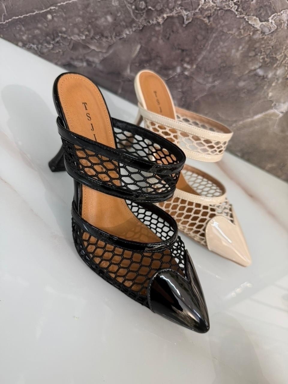 ,босоножки alaia,босоножки женские,белые босоножки,босоножки на высоком